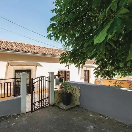 Nyaraló Holiday Topid Vi Raša