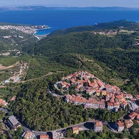 Nyaraló Holiday Topid Vi Raša